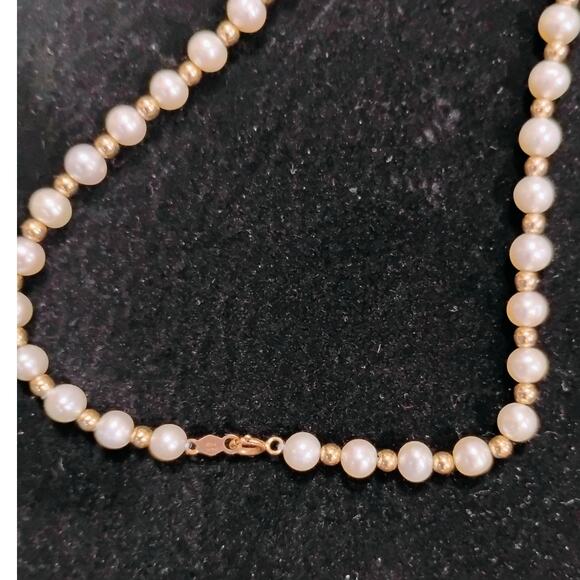 Vintage 14 kt gold and pearl necklace signed MO 14kt - Picture 8 of 10